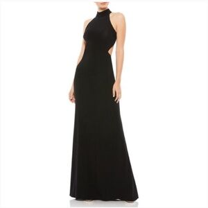 NWOT Mac Duggal Open Back Full Length Halter Gown with Sweep Train siz 8